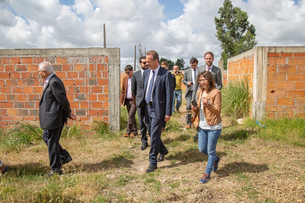 Visita aos terrenos de construção do Ecocentro e do Canil