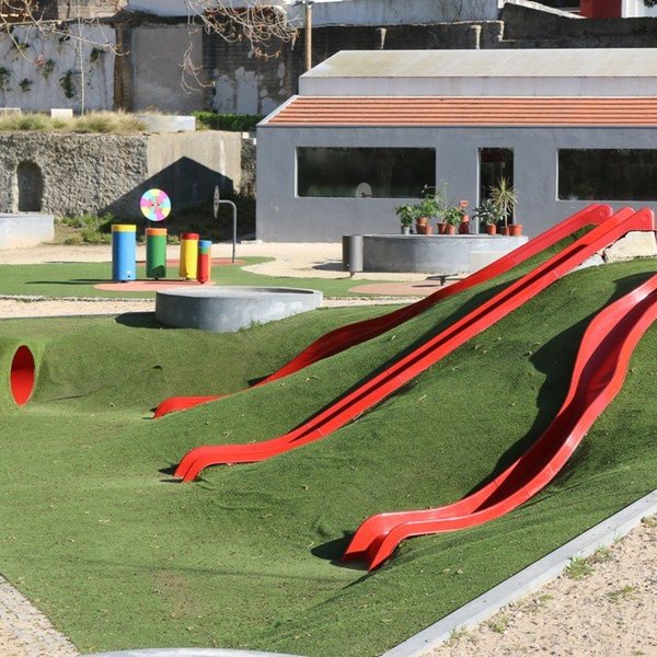 1. Parque infantil