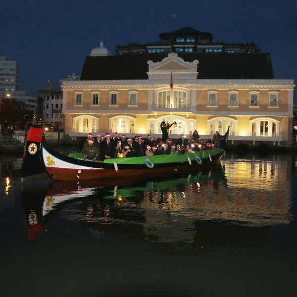 Desfile no Canal Central