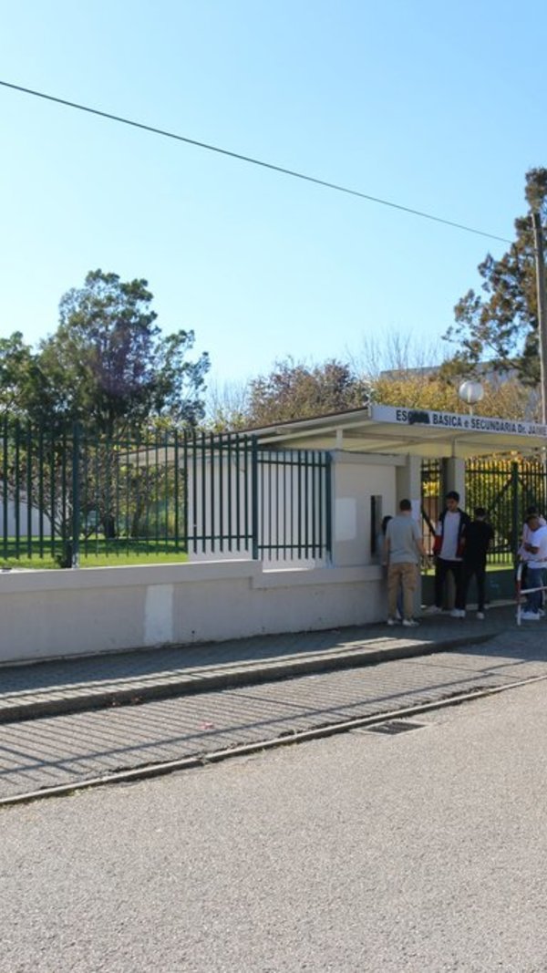 escola_airesbarbosa