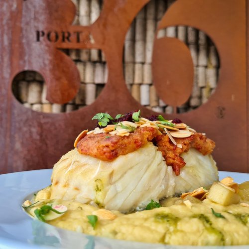 Bacalhau com Crosta de Enchidos