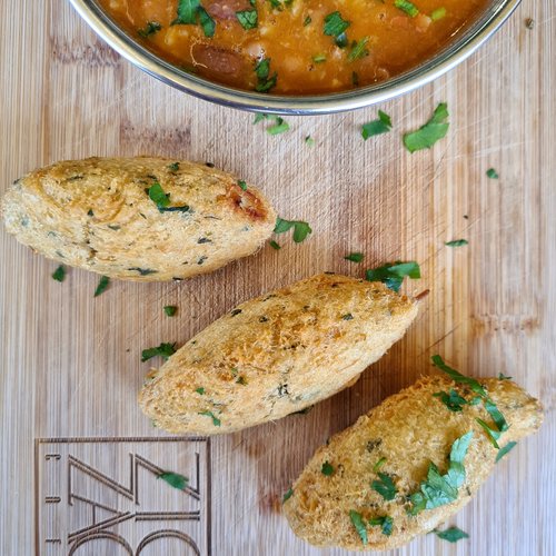 Bolinhos de Bacalhau com Arroz de Feijão