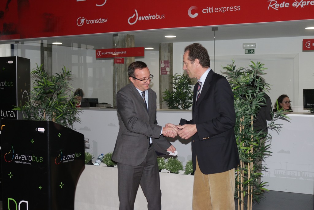 Presidente da CM Aveiro e o CEO da Transdev Portugal e Espanha