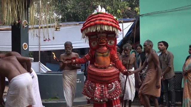 Dancing gods 1 1024 2500