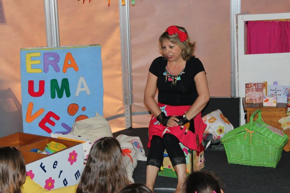 Milu loureiro hora do conto face 1 1024 2500