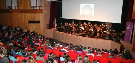 2.500 CRIANÇAS PARTICIPAM NO "MÚSICA NA ESCOLA 2014"