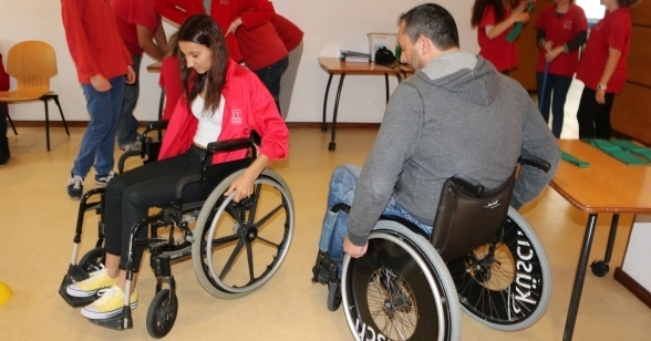 INICIATIVA SENSIBILIZA JOVENS PARA A DEFICÊNCIA