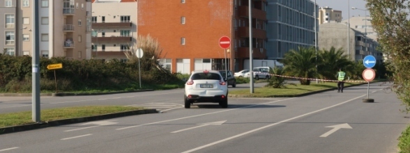 CORTE DE TRÂNSITO NA ALAMEDA SILVA ROCHA E RUA SR. DOS AFLITOS