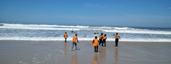 AULAS DE SURF PARA A EB DE SÃO JACINTO