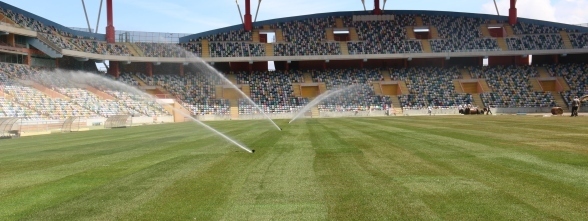 ESTÁDIO MUNICIPAL DE AVEIRO RECEBE NOVO RELVADO