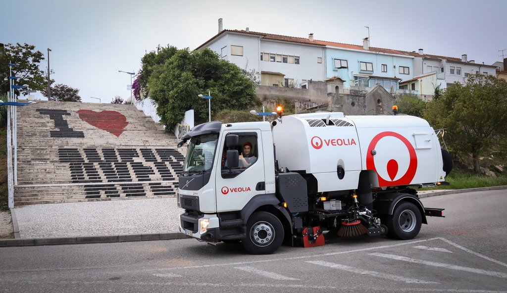 VEOLIA  INICIA SERVIÇOS DE RECOLHA E TRANSPORTE DE RESÍDUOS SÓLIDOS E LIMPEZA URBANA