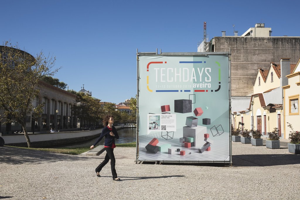 TECHDAYS AVEIRO 2018 | APRESENTAÇÃO DO CASO DE USO 5G  MINI BUS AUTÓNOMO