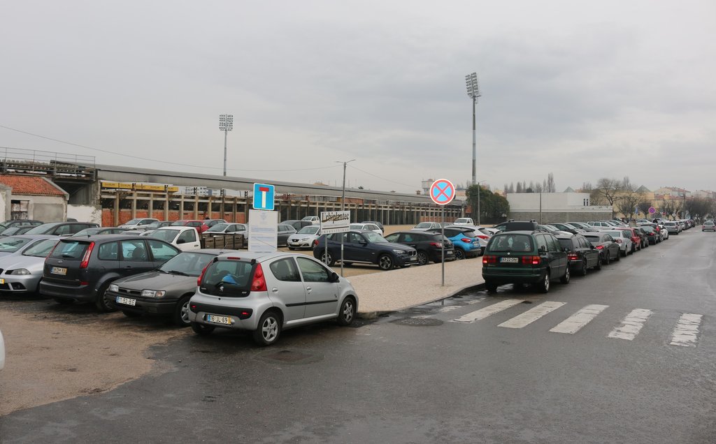 NOVO PARQUE DE ESTACIONAMENTO PROVISÓRIO ABERTO AO PÚBLICO