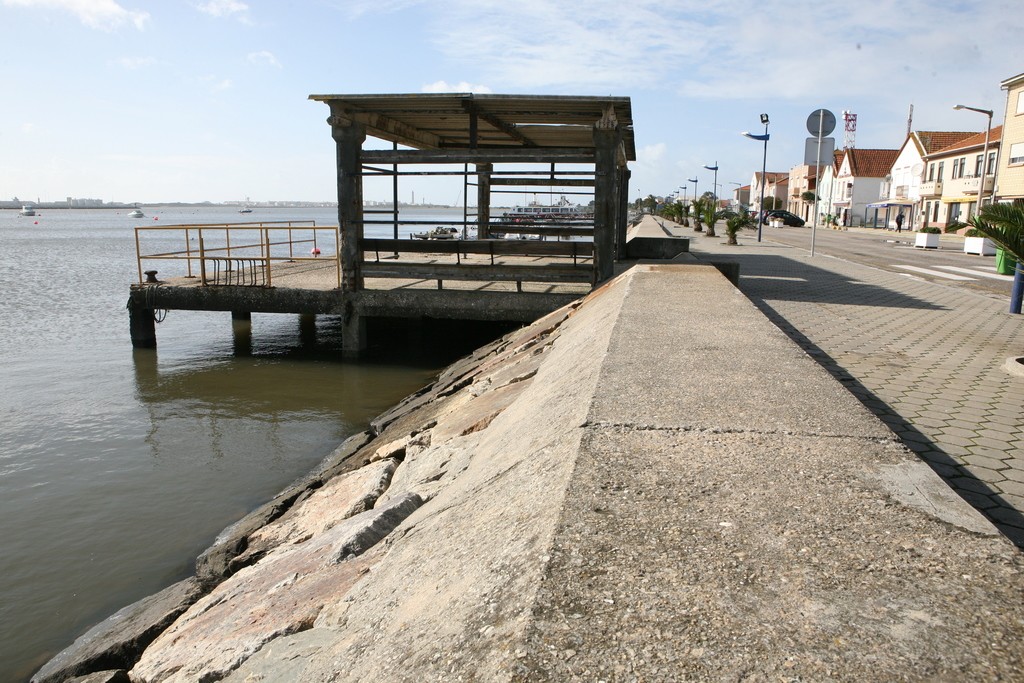 OBRA DO CAIS DOS PESCADORES DE SÃO JACINTO