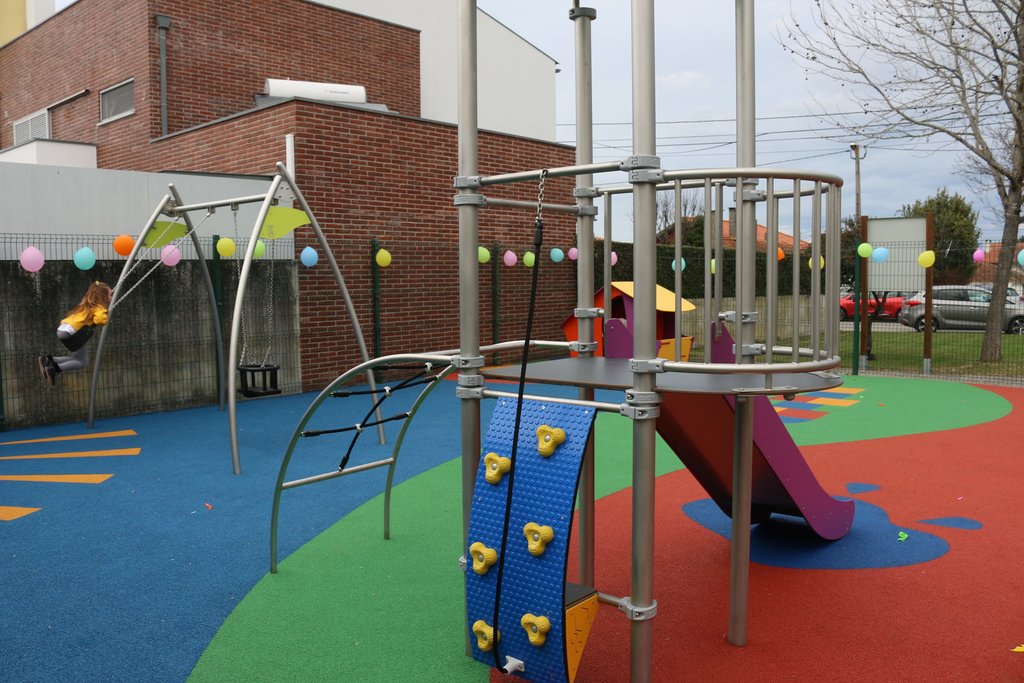 INAUGURAÇÃO DO PARQUE INFANTIL DE VILAR 