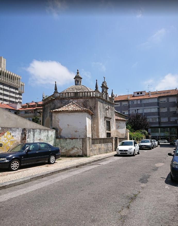 CONDICIONAMENTOS DE TRÂNSITO NA RUA GUILHERME GOMES FERNANDES