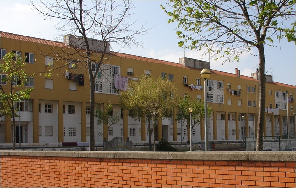 REABILITAÇÃO DE HABITAÇÃO SOCIAL NO BAIRRO DE SANTIAGO 