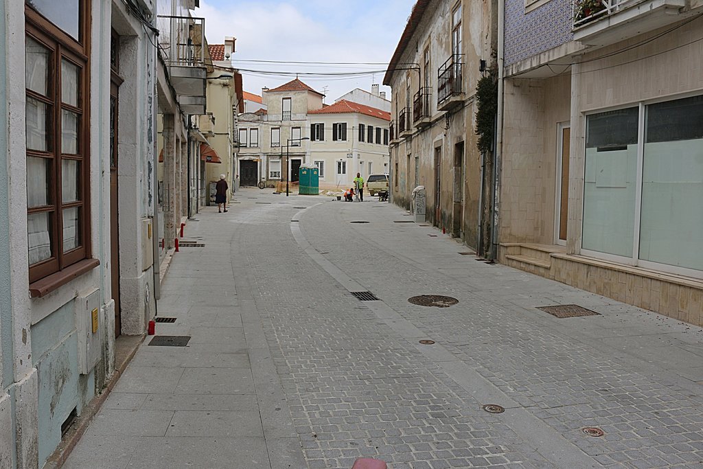 CORTE DE TRÂNSITO NA RUA DO GRAVITO