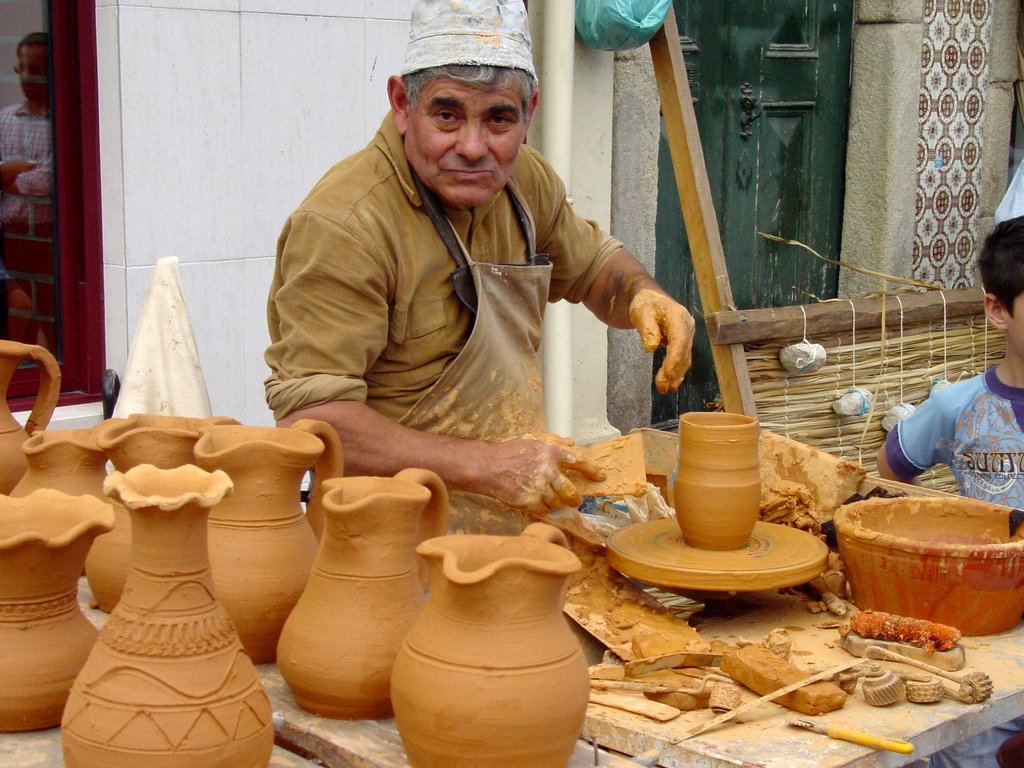 ARTES E OFÍCIOS DE AVEIRO