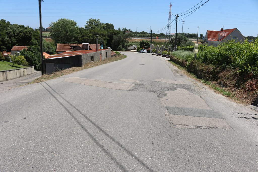 REABILITAÇÃO DA R. DIREITA DA COSTA DO VALADO