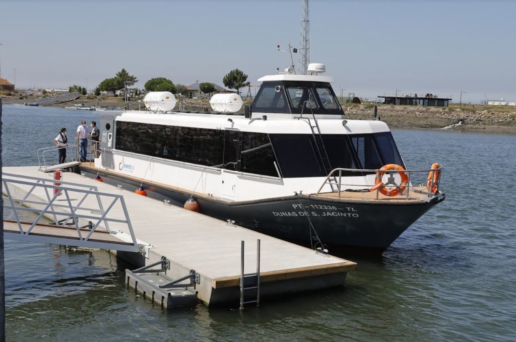 FERRYBOAT EM MANUTENÇÃO