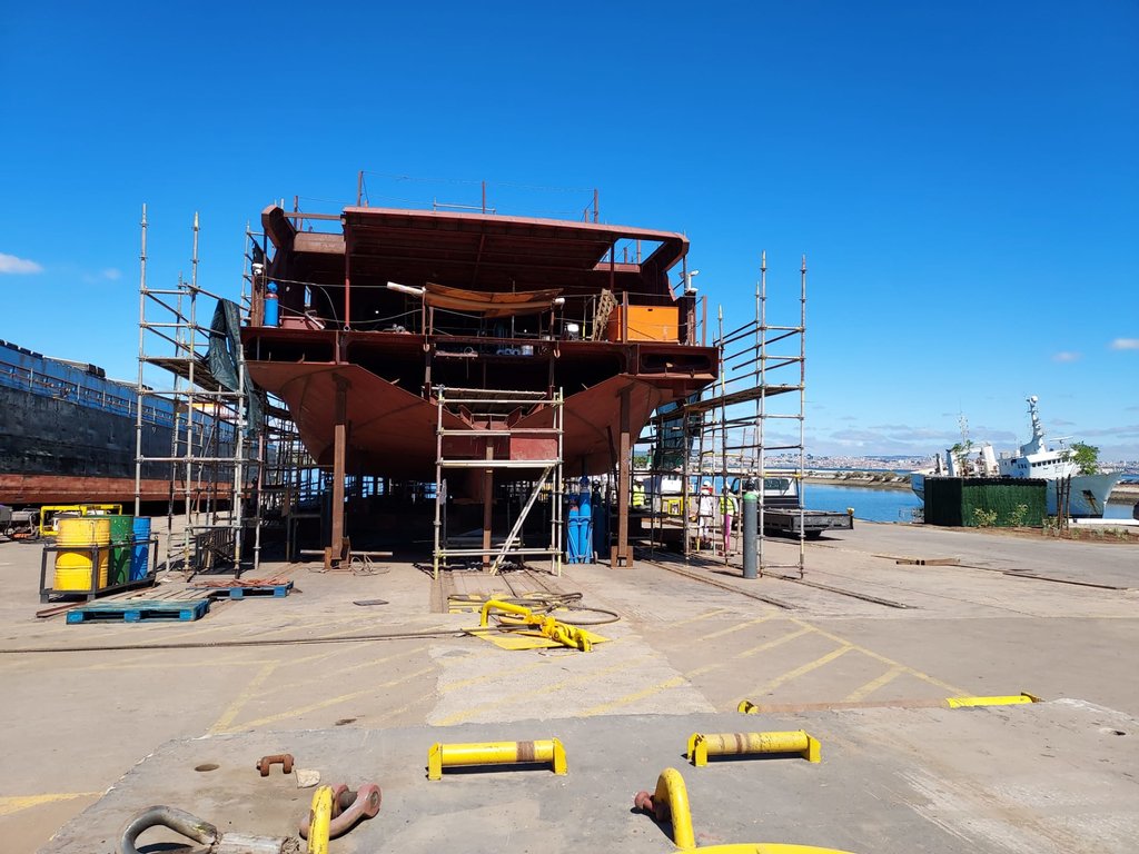 CONSTRUÇÃO DO FERRYBOAT ELÉTRICO DECORRE A BOM RITMO