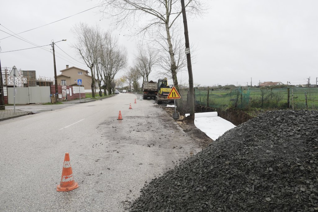 OBRA DE REQUALIFICAÇÃO DA ENVOLVENTE À EB 2,3 DE CACIA