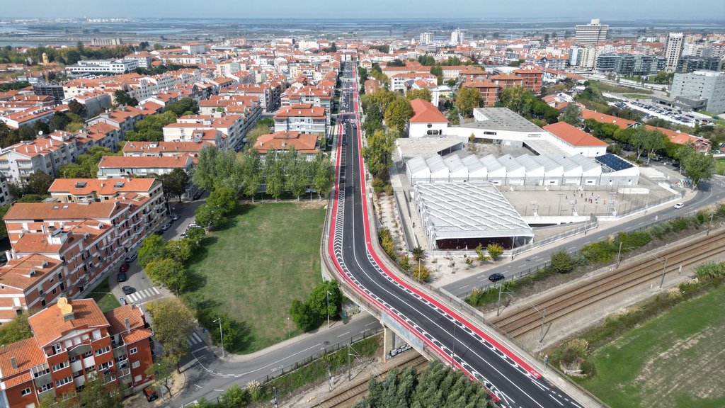 Reabertura da Avenida 25 de Abril