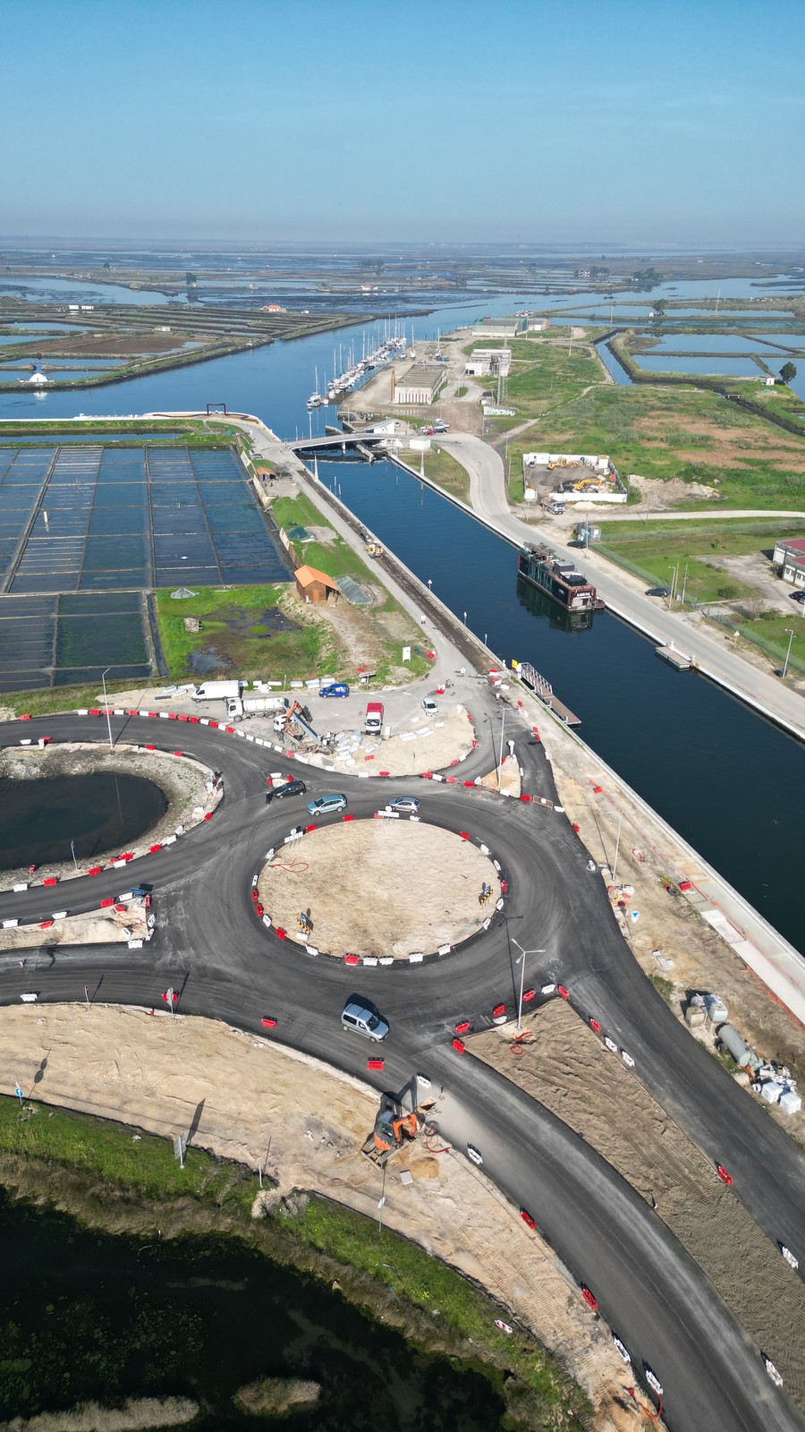 Nova fase da obra de qualificação urbana entre a Rotunda das Pirâmides e a Ponte das Eclusas