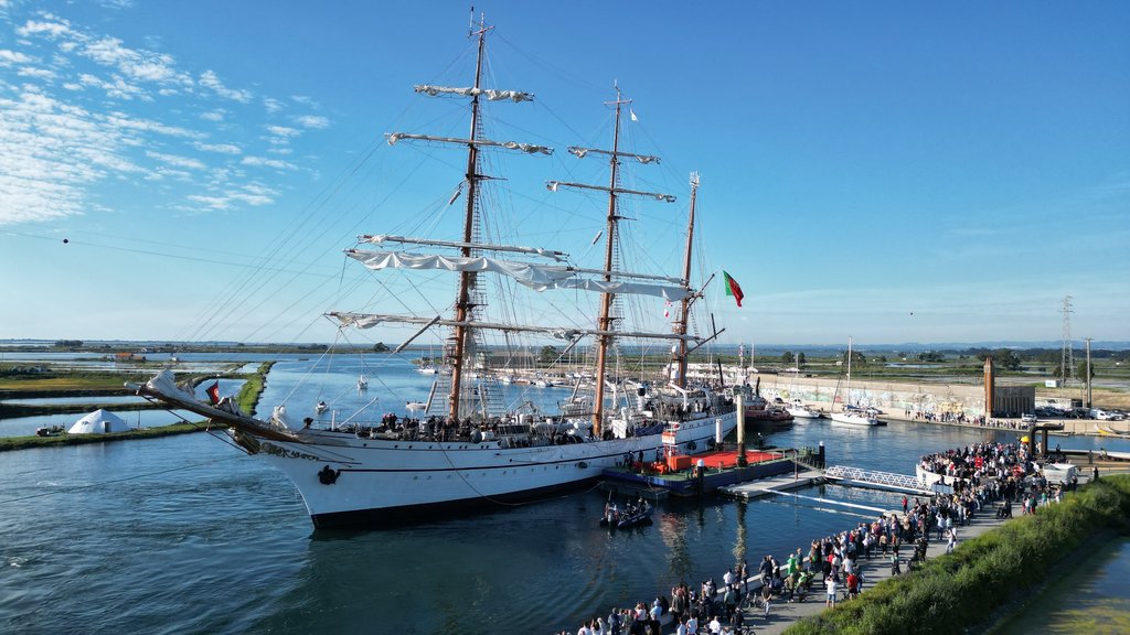 Aveiro saúda e dá as boas-vindas ao Navio-Escola Sagres