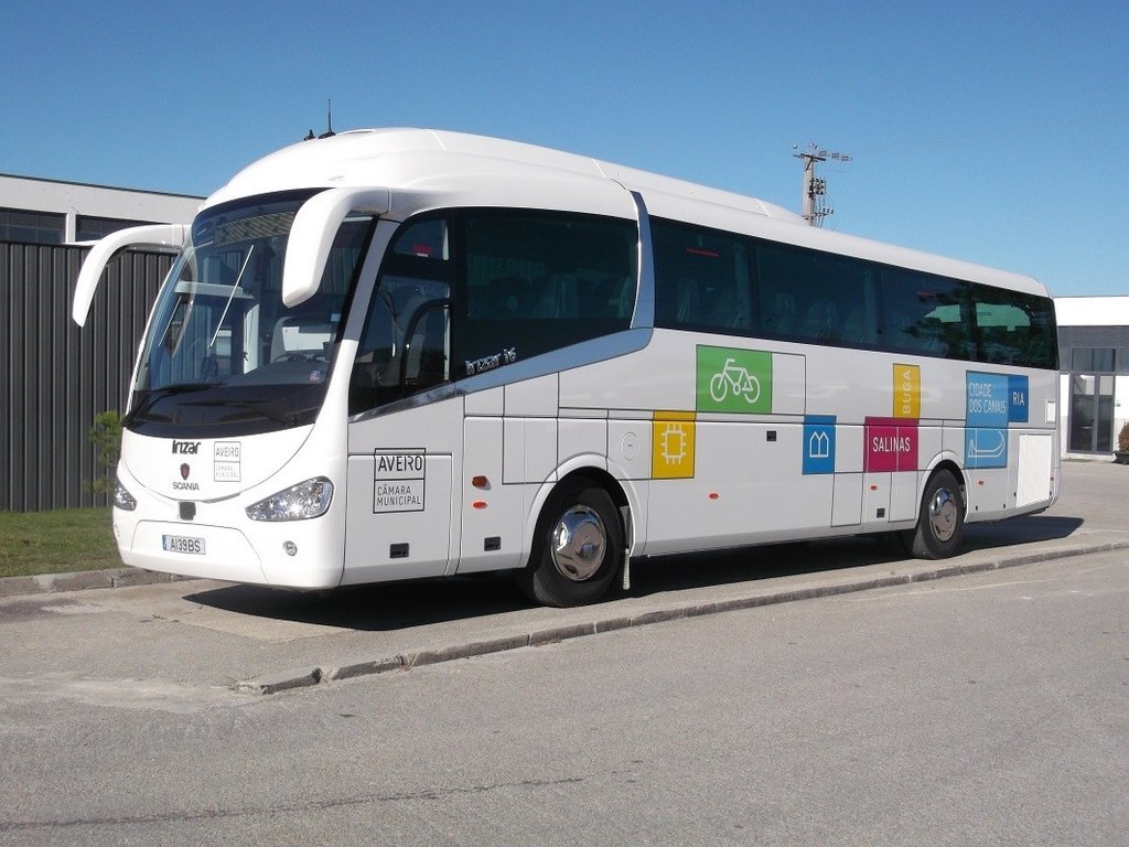 Câmara Municipal de Aveiro cede autocarros às Associações sem custos
