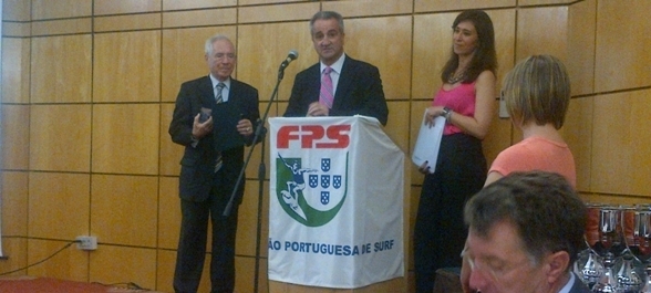 CÂMARA DE AVEIRO HOMENAGEADA PELA FEDERAÇÃO PORTUGUESA DE SURF